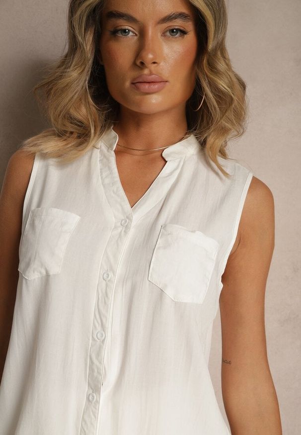 Renee - Biała Koszula z Wiskozy z Ozdobnymi Kieszeniami Lumorinne. Okazja: na spotkanie biznesowe, na co dzień. Kolor: biały. Materiał: wiskoza. Styl: biznesowy, casual, elegancki
