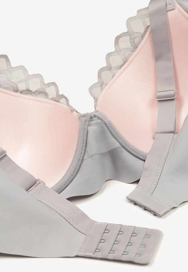Renee - Jasnoszary Biustonosz Koronkowy Push-Up na Regulowanych Ramiączkach Moncia. Kolekcja: plus size. Kolor: szary. Materiał: koronka. Rodzaj stanika: push-up
