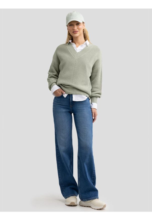 Big-Star - Sweter damski z wiskozy z dekoltem v-neck pistacjowy Cyntiana 300. Okazja: na co dzień. Kolor: zielony. Materiał: wiskoza. Styl: retro, elegancki, vintage, casual
