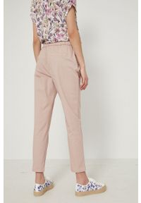 medicine - Medicine spodnie damskie kolor różowy fason chinos high waist. Stan: podwyższony. Kolor: różowy #3