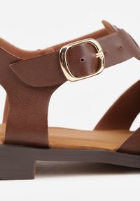 Born2be - Brązowe Sandały VICES z Przeplatanymi Paskami i Kwadratowym Noskiem Assadah. Okazja: na co dzień. Zapięcie: pasek. Kolor: brązowy. Materiał: jeans, koronka. Styl: casual, klasyczny, elegancki #5