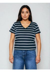 Big-Star - Koszulka damska z dekoltem v-neck w paski granatowa Retina 403. Typ kołnierza: dekolt w kształcie V. Kolor: niebieski. Materiał: jeans, bawełna. Wzór: paski. Styl: klasyczny, elegancki