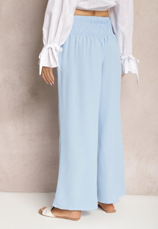 Renee - Jasnoniebieskie Spodnie Kuloty High Waist z Gumką w Talii Lipadre. Stan: podwyższony. Kolor: niebieski. Długość: krótkie