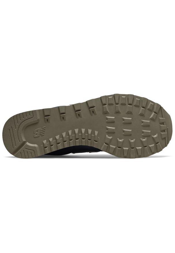 Buty New Balance ML574OMC – granatowe. Okazja: na co dzień. Kolor: niebieski. Materiał: syntetyk, materiał, skóra, guma. Szerokość cholewki: normalna. Model: New Balance 574