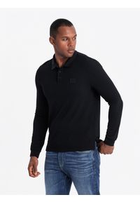 Ombre Clothing - Strukturalny męski longsleeve polo z naszywką – czarny V1 - Rozmiar: S. Okazja: na co dzień. Typ kołnierza: polo. Kolor: czarny. Materiał: wiskoza, dzianina, poliester, materiał, bawełna, włókno. Długość rękawa: długi rękaw. Wzór: aplikacja. Styl: sportowy, casual, elegancki