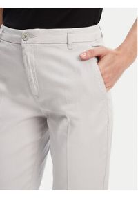 United Colors of Benetton - United Colors Of Benetton Chinosy 4CDR558R5 Szary Slim Fit. Kolor: szary. Materiał: bawełna #4