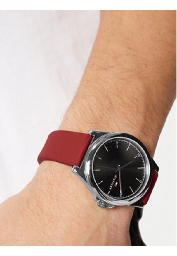 TOMMY HILFIGER - Tommy Hilfiger Zegarek 1710615 Czerwony. Kolor: czerwony
