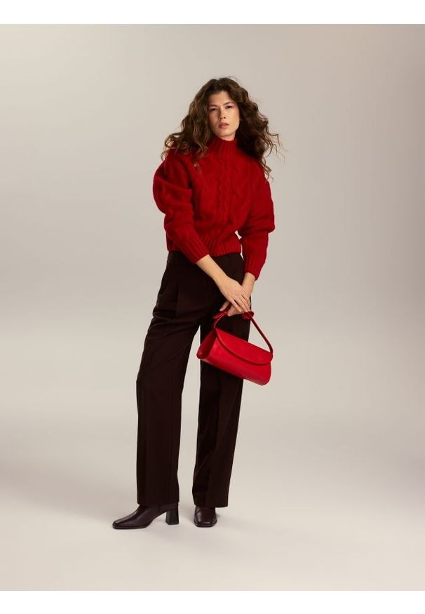 Reserved - Wełniany sweter z golfem - czerwony. Typ kołnierza: golf. Kolor: czerwony. Materiał: wełna