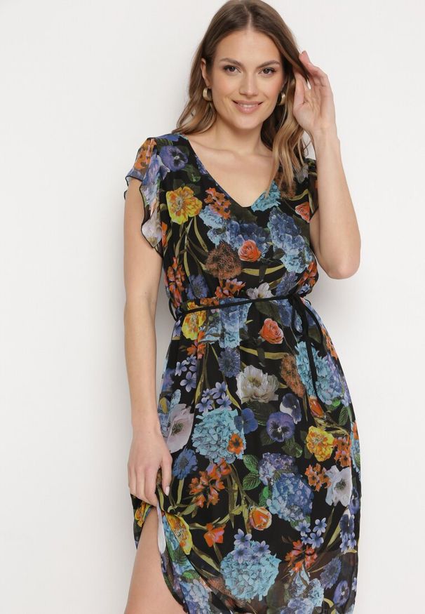 Born2be - Czarno-Niebieska Sukienka Rozkloszowana Midi w Kwiatowy Print Nelettia. Okazja: na imprezę, do pracy. Kolor: czarny. Materiał: skóra. Wzór: kwiaty, nadruk. Styl: elegancki. Długość: midi