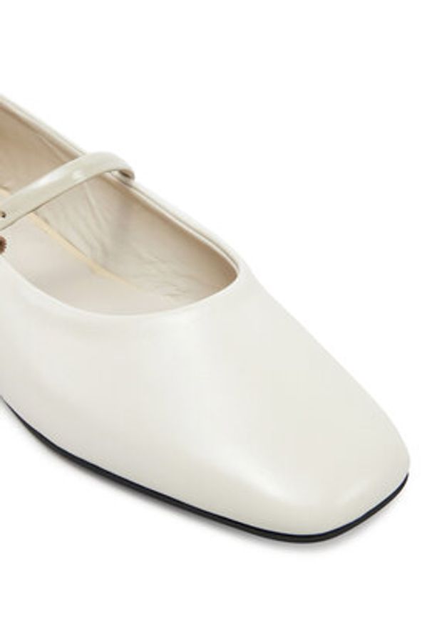 Calvin Klein Baleriny Ballerina New Buckle - Lth HW0HW02483 Beżowy. Kolor: beżowy. Materiał: skóra