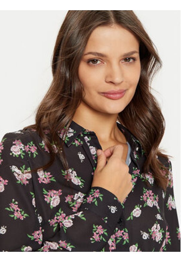 Guess Koszula W4BH56 WGLA2 Czarny Comfort Fit. Kolor: czarny. Materiał: syntetyk