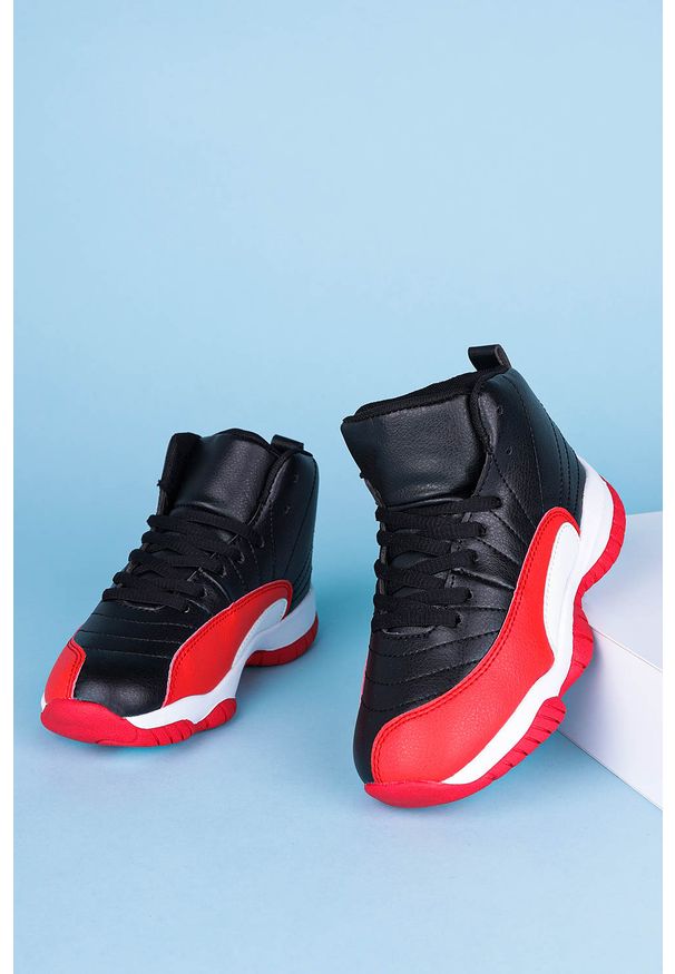 Casu - Czarne buty sportowe sznurowane casu 201h/br. Kolor: czarny, czerwony, wielokolorowy