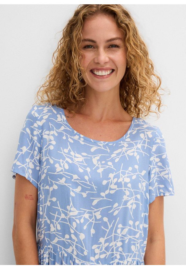 bonprix - Sukienka mini z lejącej wiskozy. Kolor: niebieski. Materiał: wiskoza. Wzór: nadruk, aplikacja. Sezon: lato. Długość: mini