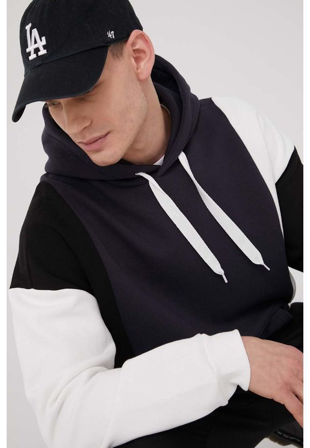 Only & Sons bluza męska kolor granatowy z kapturem gładka. Okazja: na co dzień. Typ kołnierza: kaptur. Kolor: niebieski. Materiał: bawełna. Wzór: gładki. Styl: casual