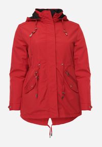 Born2be - Czerwono-Czarna Przejściowa Kurtka Dwustronna Parka z Pikowaniem i Kapturem Tidare. Okazja: na spacer, na co dzień. Kolekcja: plus size. Kolor: czerwony. Materiał: poliester, jeans. Styl: casual, sportowy #6