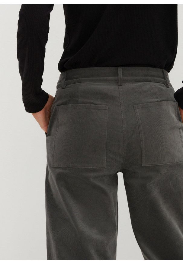 bonprix - Spodnie sztruksowe z bawełny organicznej z domieszką stretchu. Kolor: szary. Materiał: bawełna, sztruks