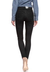 Wrangler - WRANGLER SKINNY RINSE BLACK W28KHS32R. Okazja: na co dzień. Długość: długie. Wzór: napisy, nadruk. Sezon: lato. Styl: klasyczny, casual, elegancki, wizytowy #10