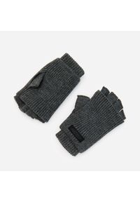 Reserved - Prążkowane rękawiczki bez palców - Szary. Kolor: szary. Materiał: prążkowany #1
