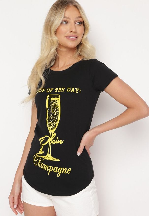 Born2be - Czarny Klasyczny T-shirt z Bawełny Ozdobiony Nadrukiem Getantia. Okazja: na co dzień. Kolor: czarny. Materiał: bawełna. Wzór: aplikacja, nadruk. Styl: klasyczny