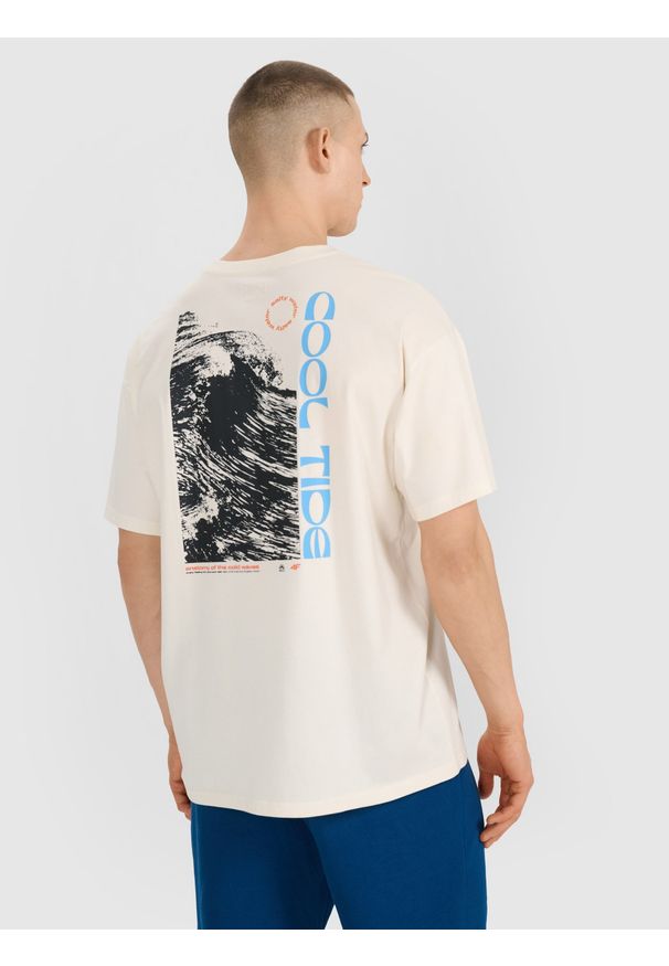 4f - 4F T-shirt oversize z nadrukiem męski - biały S. Okazja: na co dzień. Kolor: biały. Materiał: bawełna, tkanina, jersey. Długość rękawa: krótki rękaw. Długość: krótkie. Wzór: nadruk. Styl: klasyczny, sportowy, casual