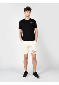 Iceberg T-Shirt "C-Neck" | F0256307 | Mężczyzna | Czarny. Okazja: na co dzień. Kolor: czarny. Materiał: bawełna. Styl: klasyczny, casual, elegancki