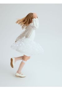 Reserved - Tiulowa spódnica z kwiatowym motywem - biały. Kolor: biały. Materiał: tiul. Wzór: kwiaty #1