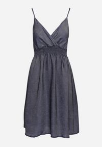 Born2be - Granatowa Wiskozowa Sukienka o Rozkloszowanym Kroju z Kopertowym Dekoltem Liralune. Typ kołnierza: dekolt w kształcie V. Kolor: niebieski. Materiał: wiskoza. Długość rękawa: na ramiączkach. Typ sukienki: kopertowe. Styl: elegancki, klasyczny #4