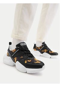 Versace Jeans Couture Sneakersy 80VA3SU7 ZSE19 G89 Czarny. Kolor: czarny. Materiał: skóra #4