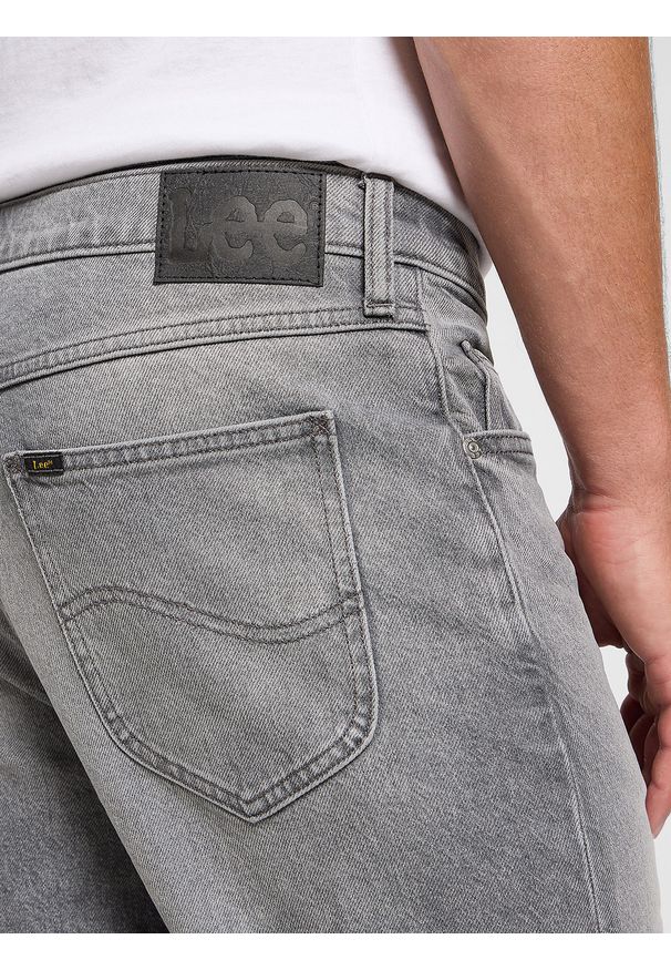 Lee - LEE MĘSKIE SPODENKI JEANSOWE LEE RIDER SHORT BRODY 112363904. Materiał: jeans