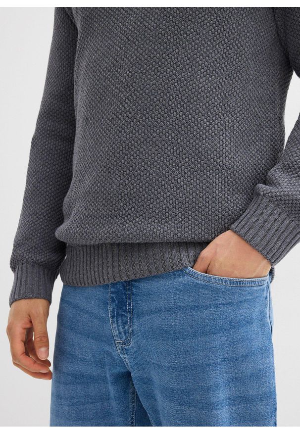 bonprix - Sweter z bawełny z recyklingu. Kolor: niebieski. Materiał: bawełna