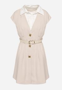 Born2be - Jasnobeżowa Wiskozowa Sukienka Rozkloszowana z Koszulowym Kołnierzykiem i Paskiem Aluella. Okazja: na co dzień, na spotkanie biznesowe. Typ kołnierza: kołnierzyk koszulowy. Kolor: beżowy. Materiał: wiskoza. Długość rękawa: krótki rękaw. Typ sukienki: koszulowe. Styl: biznesowy, casual, elegancki #3