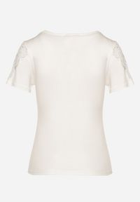 Born2be - Biały Bawełniany T-shirt z Koronkowymi Wstawkami Zaredira. Okazja: na co dzień. Kolor: biały. Materiał: bawełna, koronka. Wzór: koronka. Styl: klasyczny, casual, elegancki #3