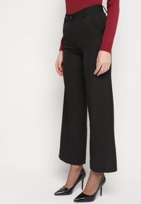 Born2be - Czarny Komplet Garniturowy z Wiskozą Marynarka na Guzik i Szerokie Spodnie Tevora. Kolor: czarny. Materiał: wiskoza. Wzór: aplikacja #5