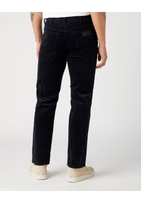 Wrangler - WRANGLER MESKIE SPODNIE SZTRUKSOWE SZTRUKS GREENSBORO BLACK W15QLM100. Materiał: sztruks #5