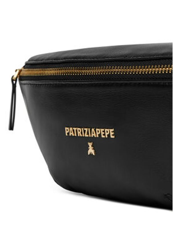 Patrizia Pepe Saszetka nerka 2B0138/L113 Czarny. Kolor: czarny. Materiał: skóra