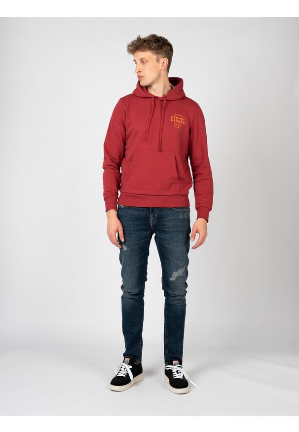 Diesel Jeansy "D-Strukt" | A12025-R9F05 | Mężczyzna | Niebieski. Okazja: na co dzień. Kolor: niebieski. Długość: długie. Styl: sportowy, casual, elegancki