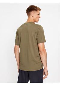 Under Armour T-Shirt Ua Rush Energy Ss 1366138 Khaki Loose Fit. Kolor: brązowy. Materiał: syntetyk