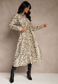 Renee - Beżowa Koszulowa Sukienka Snake Print z Wiskozą i Paskiem Bririn. Okazja: na co dzień. Kolor: beżowy. Materiał: wiskoza. Wzór: nadruk. Typ sukienki: koszulowe. Styl: casual #3
