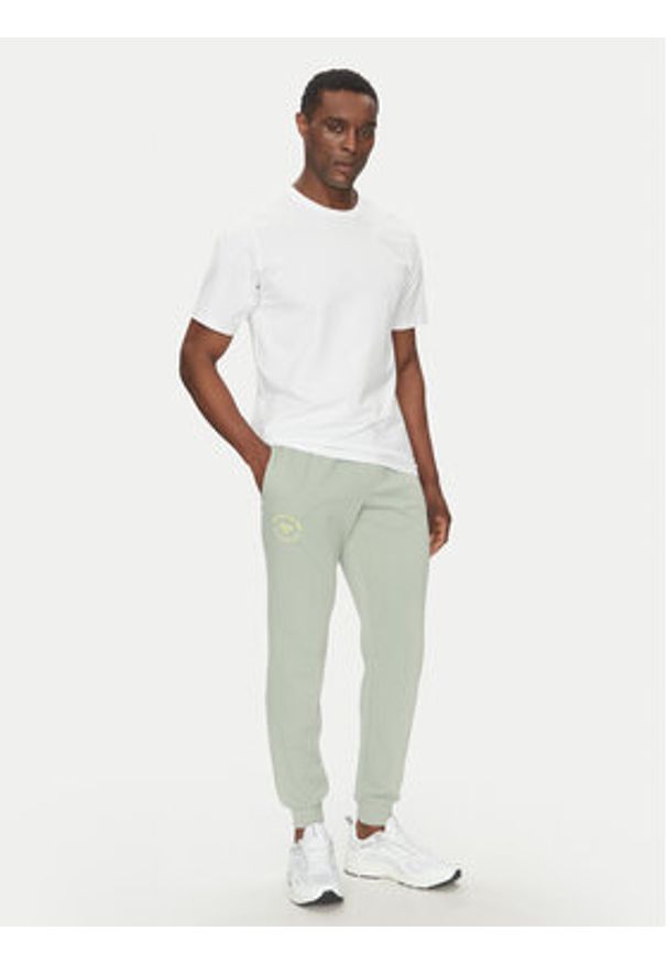 Jack & Jones - Jack&Jones Spodnie dresowe Gordon 12268442 Zielony Regular Fit. Kolor: zielony. Materiał: syntetyk, bawełna