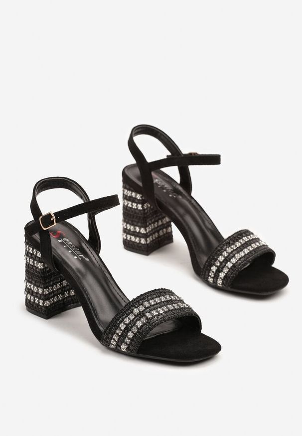 Born2be - Czarne Sandały na Obcasie z Cyrkoniami Fendisa. Okazja: na co dzień. Zapięcie: sprzączka. Kolor: czarny. Materiał: jeans. Obcas: na obcasie. Styl: casual, elegancki. Wysokość obcasa: średni