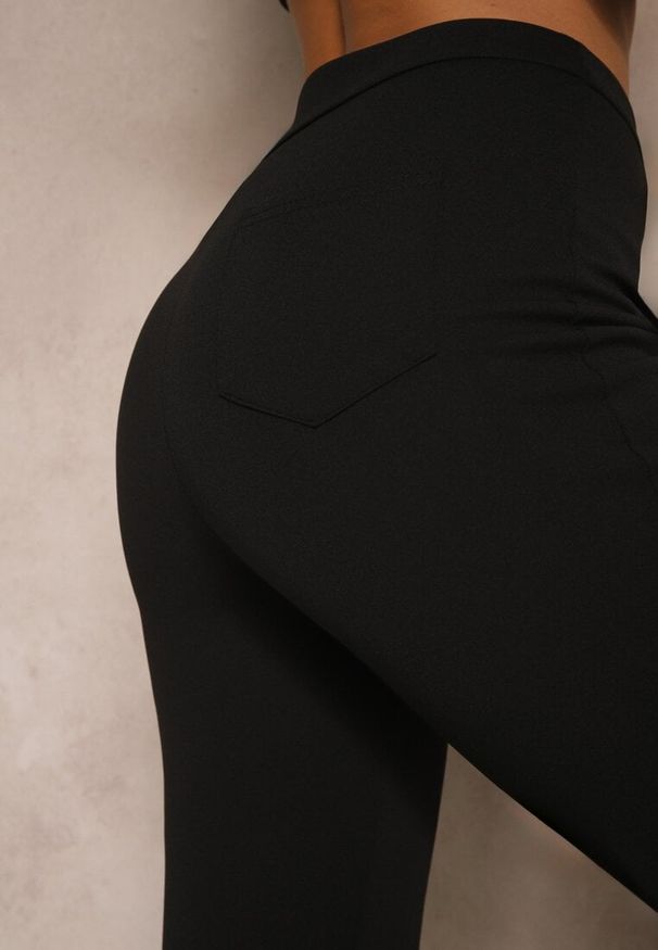 Renee - Czarne Spodnie z Wiskozą High Waist w Eleganckim Stylu Tatariela. Okazja: na co dzień, na spotkanie biznesowe. Stan: podwyższony. Kolor: czarny. Materiał: wiskoza. Styl: elegancki