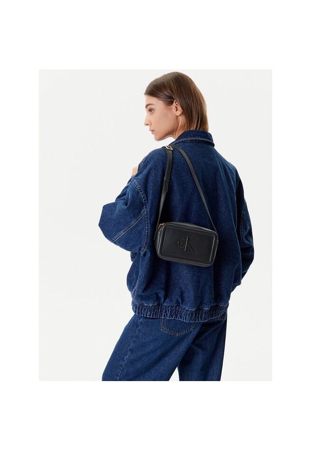 Torebka Calvin Klein. Kolor: czarny