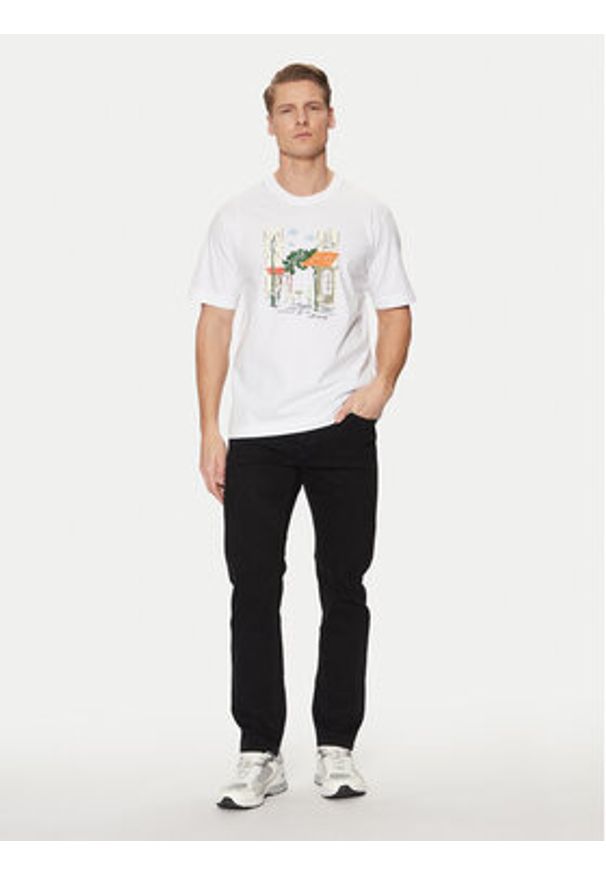 Jack & Jones - Jack&Jones T-Shirt Machester 12273549 Biały Relaxed Fit. Kolor: biały. Materiał: bawełna