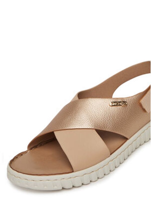 Go Soft Sandały LA3T9143-8 Złoty. Kolor: złoty. Materiał: materiał, syntetyk