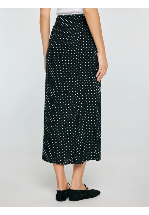 Big-Star - Spódnica damska midi z wiskozy w kropki czarna Carolla 906. Okazja: na co dzień. Kolor: czarny. Materiał: wiskoza. Wzór: kropki. Styl: retro, casual