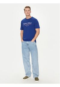 TOMMY HILFIGER - Tommy Hilfiger T-Shirt Center Stack MW0MW38621 Niebieski Regular Fit. Kolor: niebieski. Materiał: bawełna