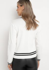 Born2be - Biały Sweter Kardigan na Biżuteryjne Guziki z Naszywkami Reaksmey. Kolor: biały. Materiał: tkanina, wiskoza. Wzór: aplikacja #6
