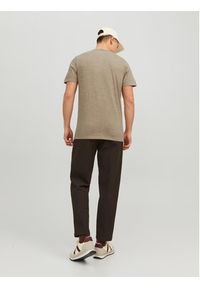 Jack & Jones - Jack&Jones T-Shirt Split 12164972 Beżowy Standard Fit. Kolor: beżowy. Materiał: bawełna