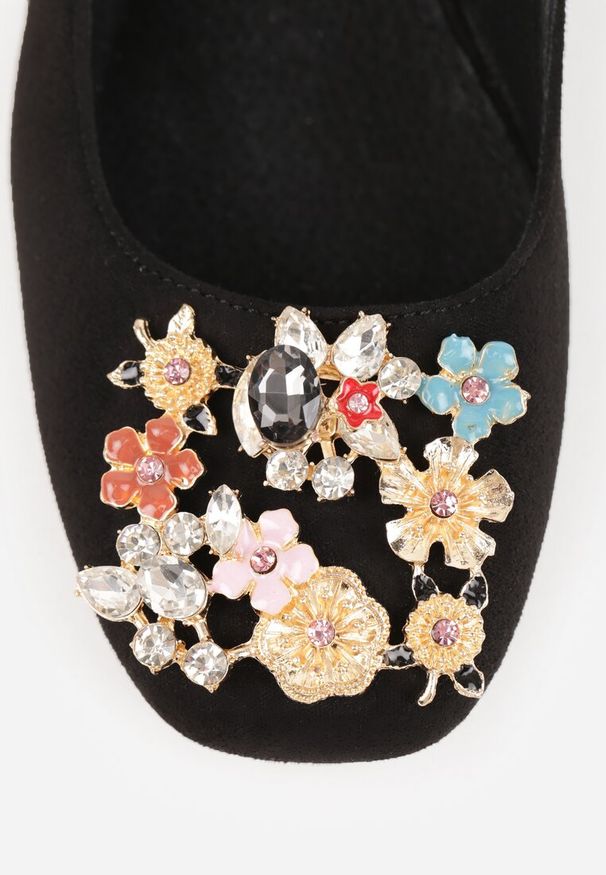 Renee - Czarne Sandały Vices na Słupku Slingback ze Skórzaną Wkładką i Cyrkoniami Nimirune. Okazja: na co dzień. Zapięcie: sprzączka. Kolor: czarny. Materiał: skóra. Wzór: aplikacja. Obcas: na słupku. Styl: casual. Wysokość obcasa: średni