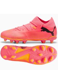 Buty piłkarskie Puma Future 7 Match FG/AG Jr 107729-03 różowe. Kolor: różowy. Materiał: syntetyk, dzianina. Szerokość cholewki: normalna. Sport: piłka nożna